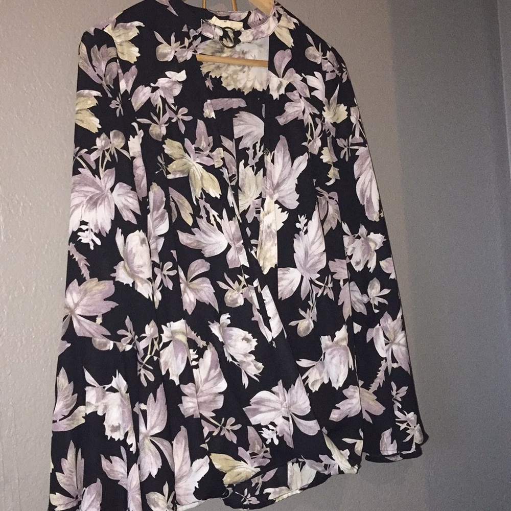 Beautiful Entro Blouse - Picture 2 of 5